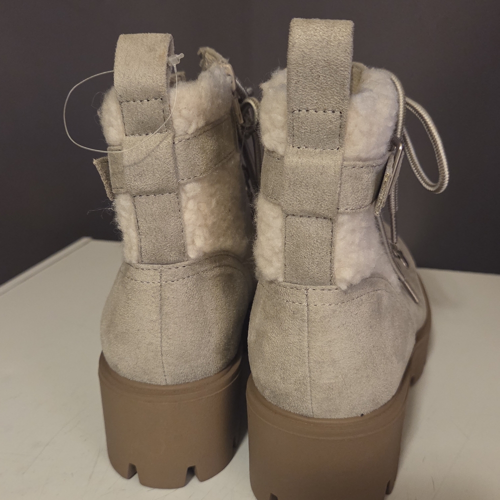 NWT Soda Women's Beige Serpa Lace-Up Ankle Boots 8.5 - Picture 2 of 11